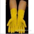 Резиновые перчатки для уборки дома